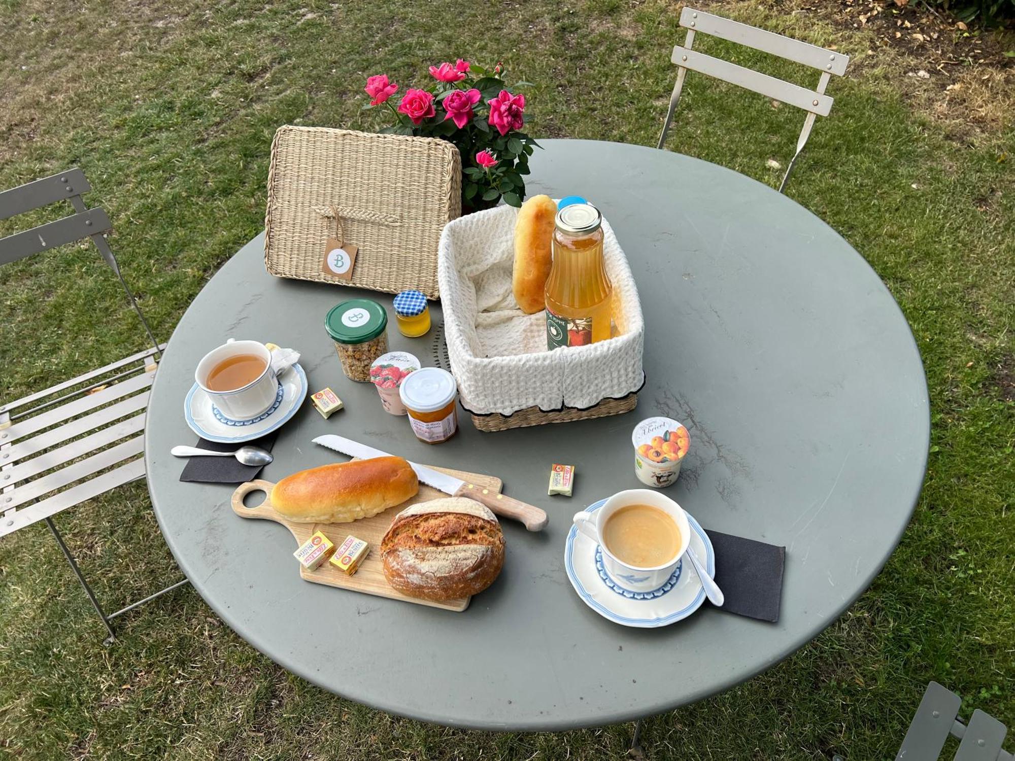 Paddock Prestige By La Boite En Plus Chantilly Exterior foto